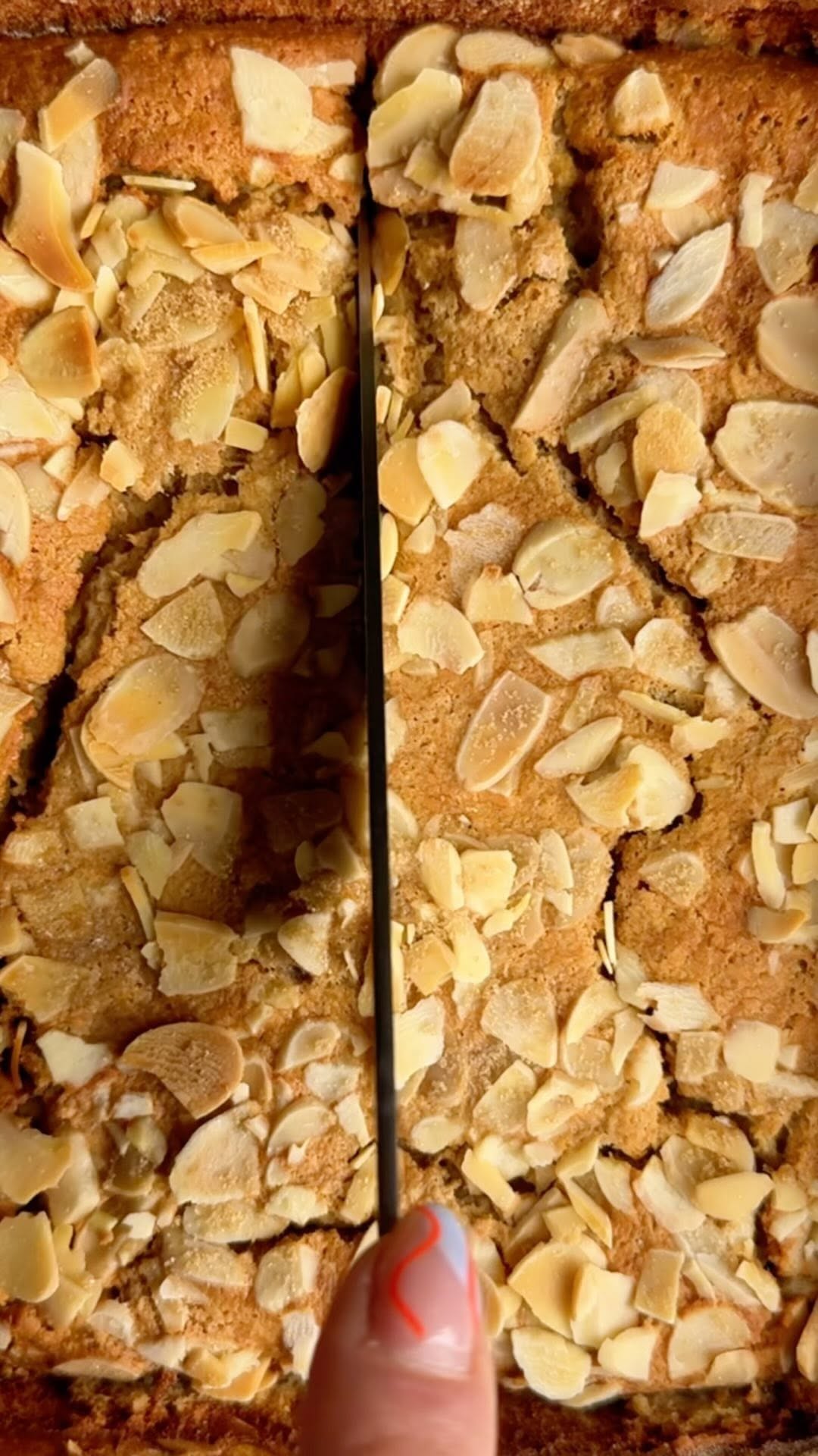 Almond Croissant Baked Oats