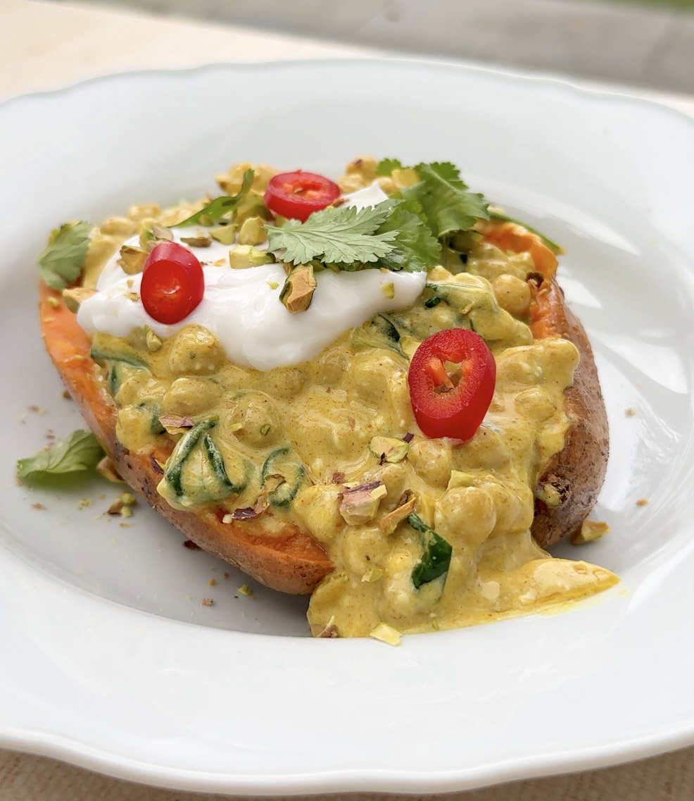 Creamy Curried Chickpea Jacket Potato