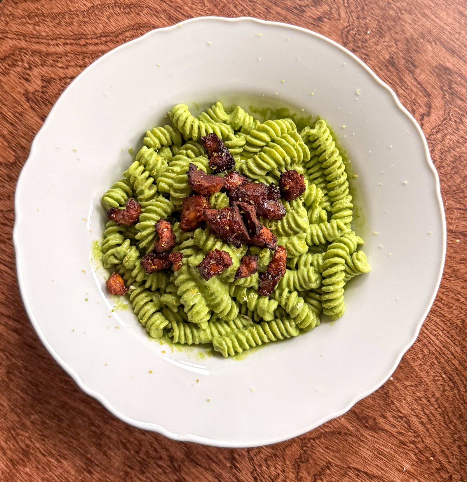 Strong Queen Fusilli with Balsamic Tofu Crunch